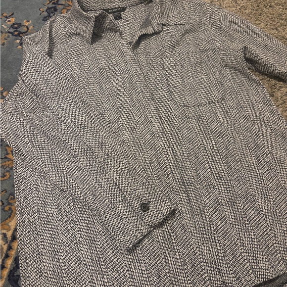Athleta Tops - Athleta Black and White Patterned Button-Up Shirt